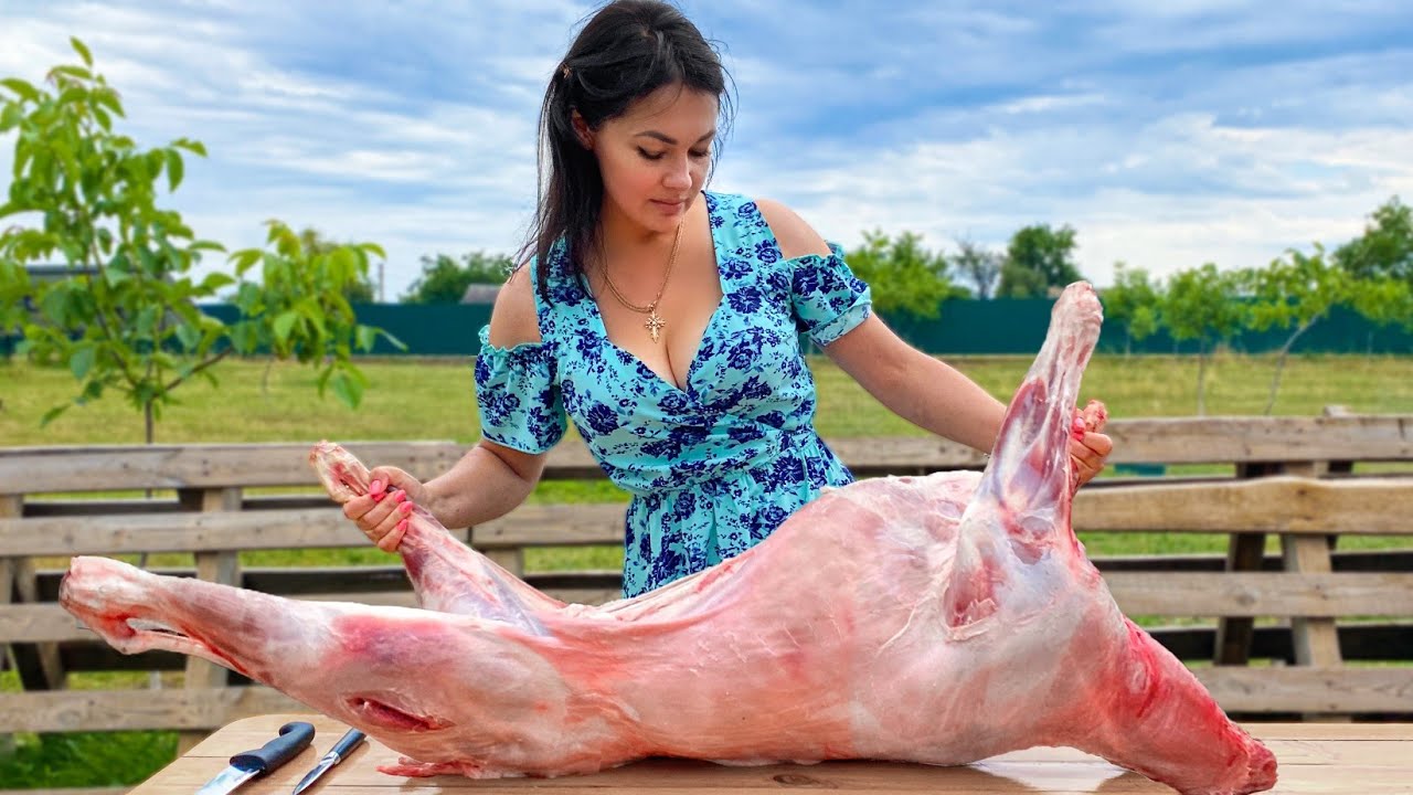 The Best Meat Recipes from Victoria that everyone wants to taste! Festive Dishes