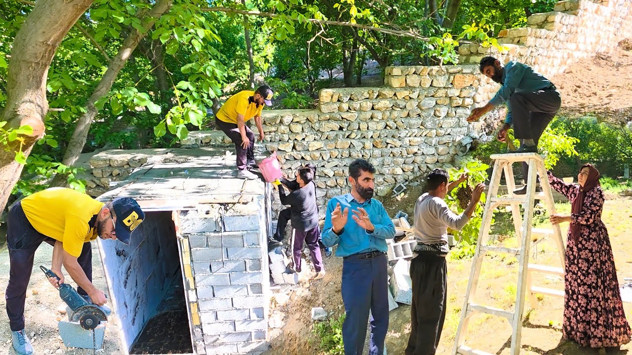 Amir Helps Teefta Family Control Their Beehives 🐝 | Farm Construction Continues & Dariush Sings