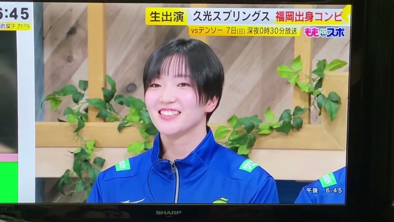 緊張をしている、久光スプリングス荒木彩花選手と吉武美佳選手