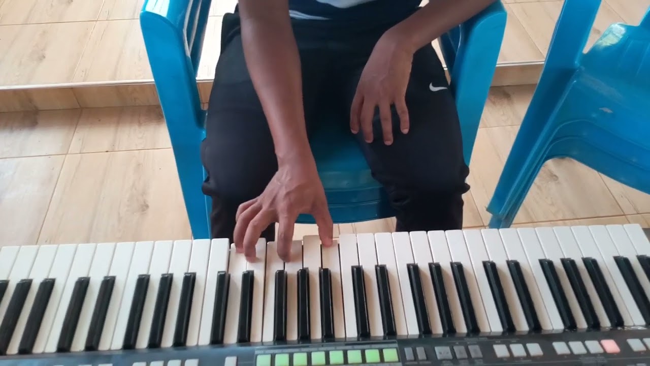 AIBU!!!!   Kifado akosea kupiga kinanda mbele ya halaiki!