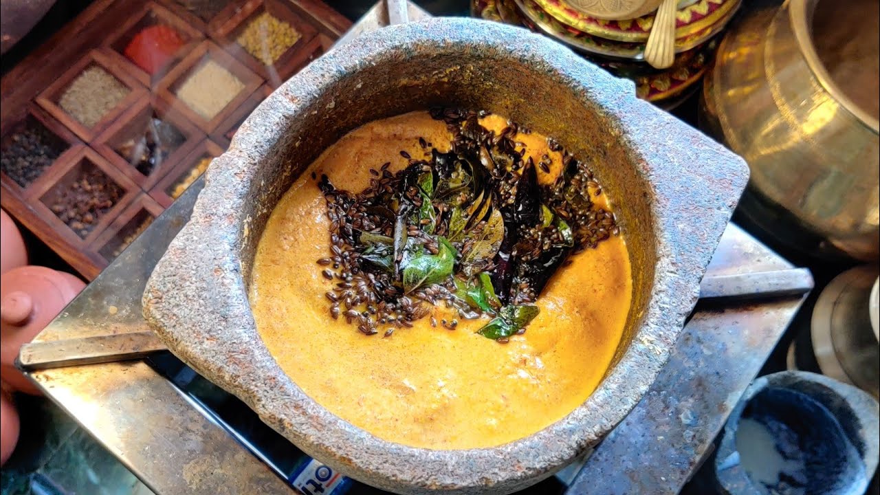 Vendaya mor kuzhambu| வெந்தய மோர் குழம்பு #foodzeee