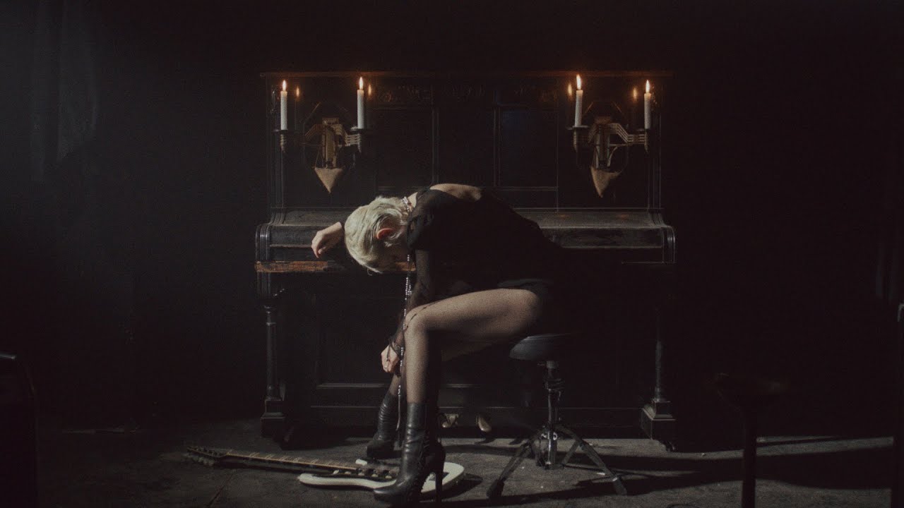 STELLA ROSE  'DRUGSTORE ROMEO' ( OFFICIAL MUSIC VIDEO)