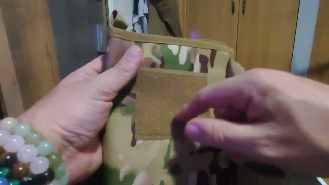 porta mapas militares tácticos muy útiles y para viajes en general tanto en bici como a pié...