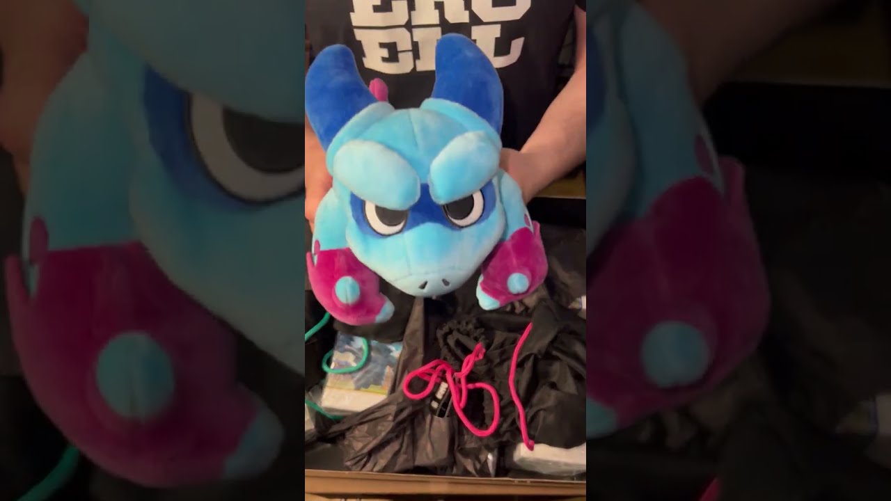 Clash Royale ASMR: Watch Me Unbox A Huge Package Supercell sent me!