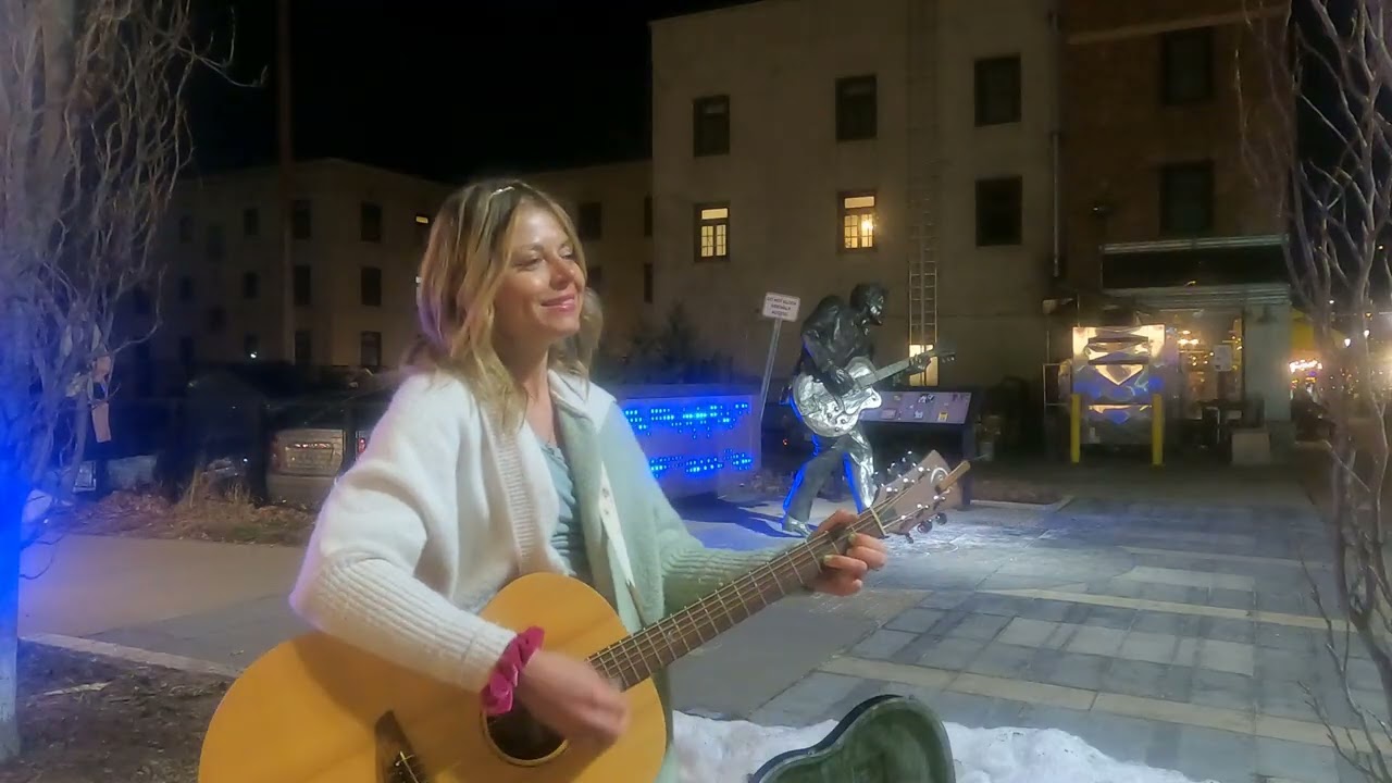 Street Busking for our Jesus in St Louis!