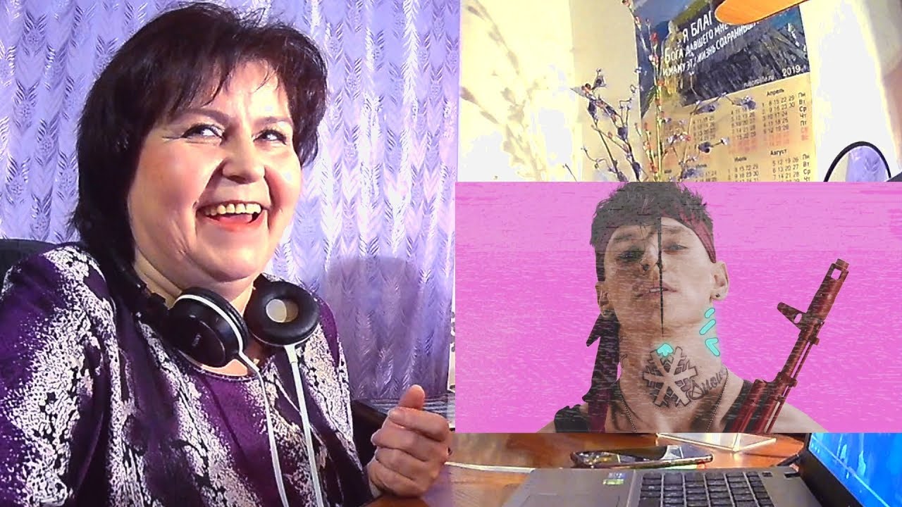 Мама смотрит 