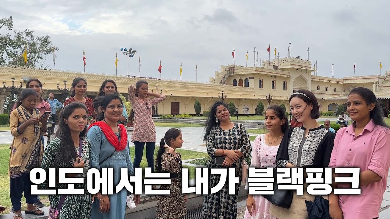 길거리 사람들 시선집중!! 나 여기서 뭐 돼?