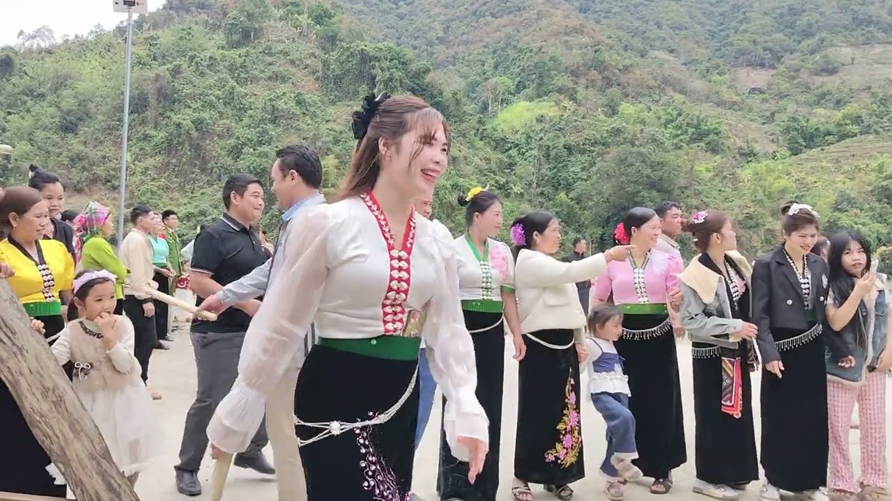 Năm mới chúp mừng bạn đốt mùa rất tuyệt vời các bạn đón xem nhé 