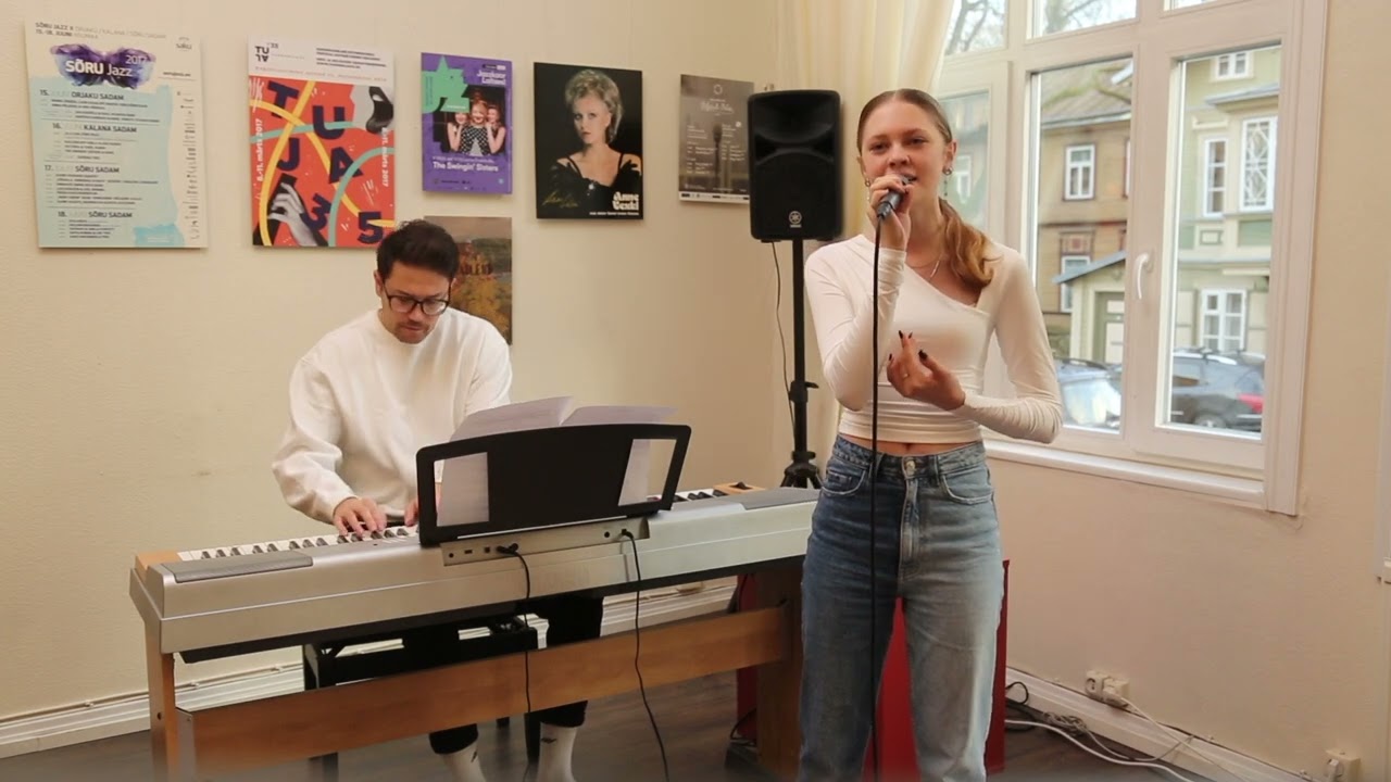 Pille Riin – Must lind