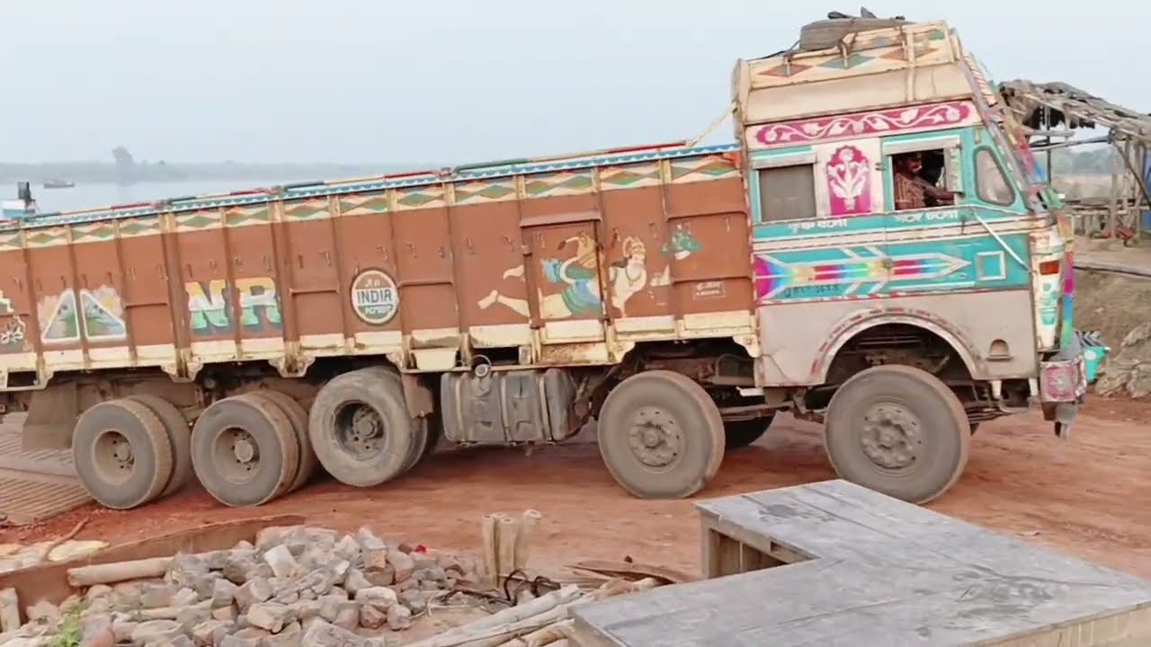 Truck Crossing River on Ferry | Heavy Vessel River Transport in India 