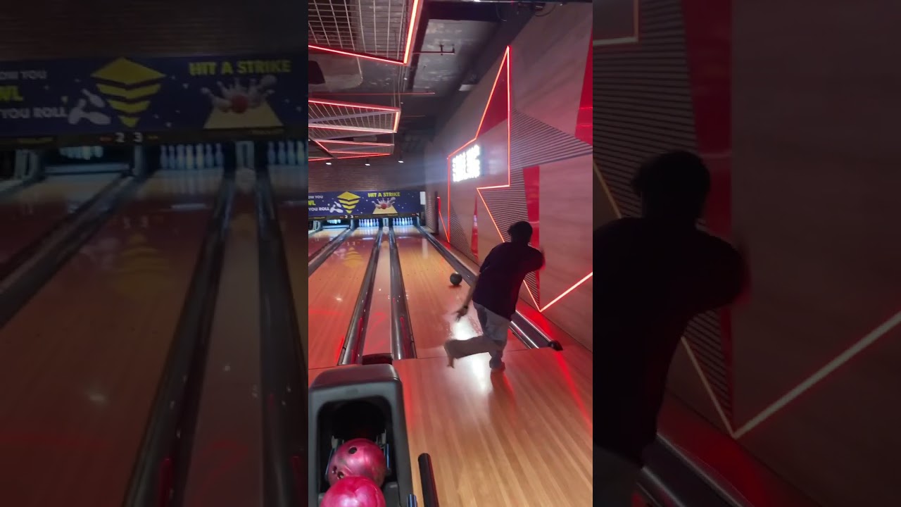 Shot 💥🔥🎳 #bowling #bowlinga300game #bowlingchallenge #viral #video #trending #shorts