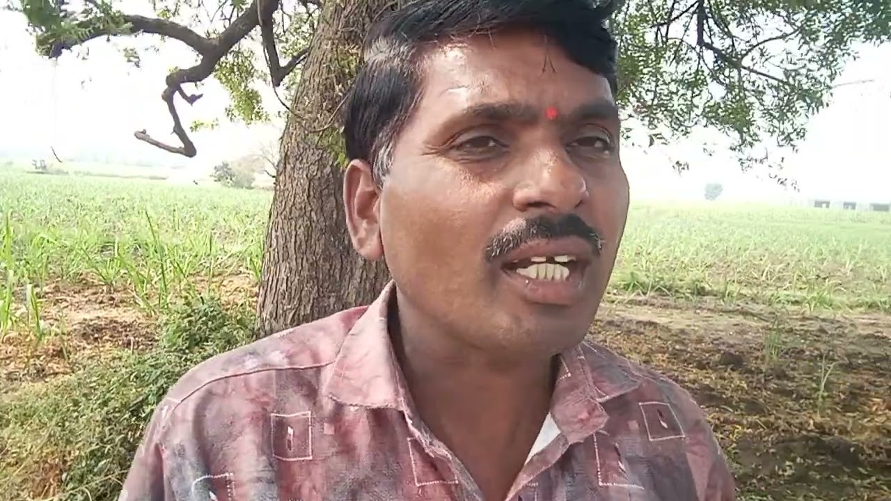 कक्कर कक्कर कक्कर..टक्कर टक्कर टक्कर..लागली लागली टक्कर टक्कर..जबरदस्त गाणं.. पहा व सबस्क्राईब करा