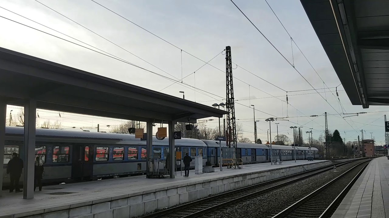 BR1142 654 Helene der SVG mit Eishockey Sonderzug f&uuml;r denn DSC Plattling in Rosenheim
