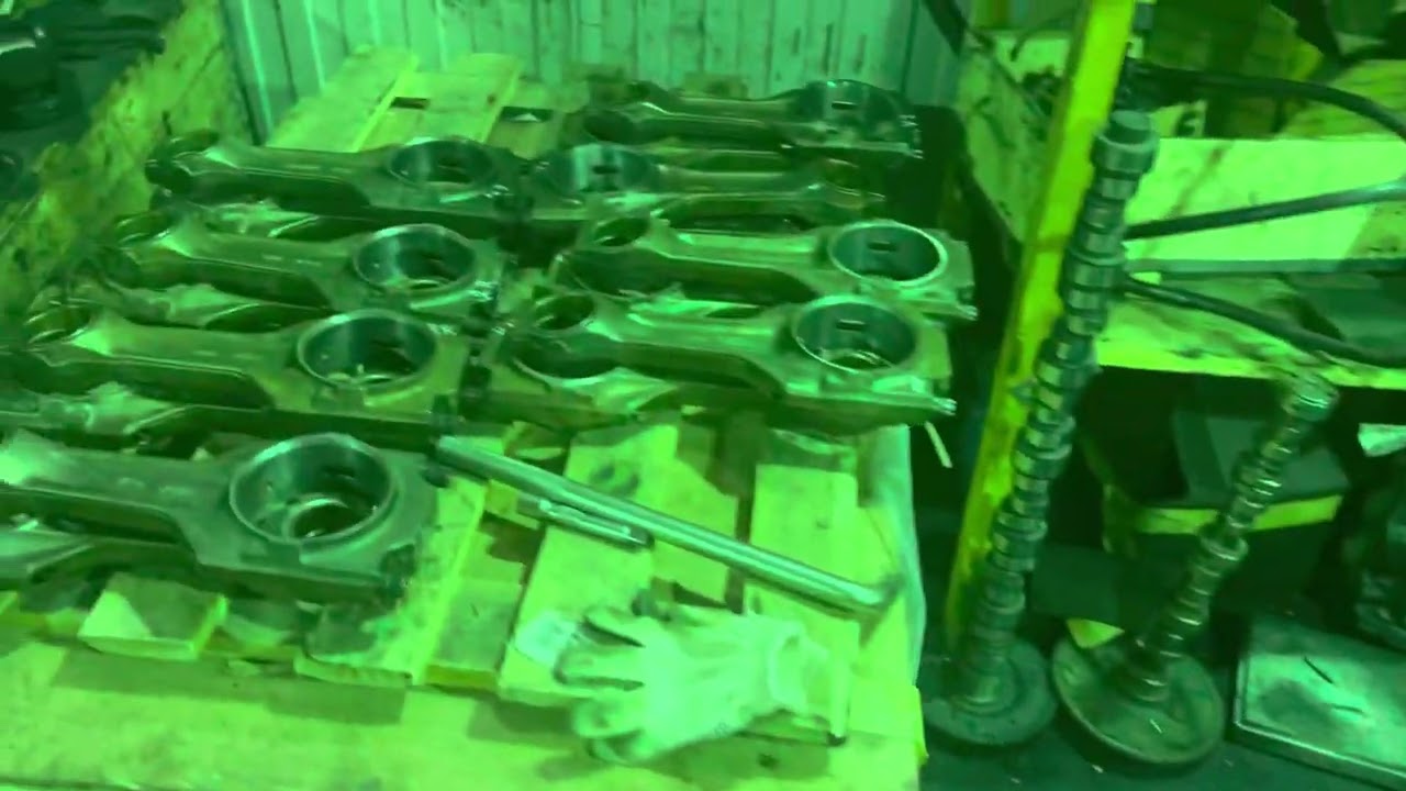 Начало сборки судового двигателя Cummins kta-50