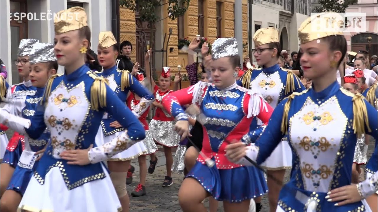 Přehlídka mažoretkových skupin na Karlově náměstí