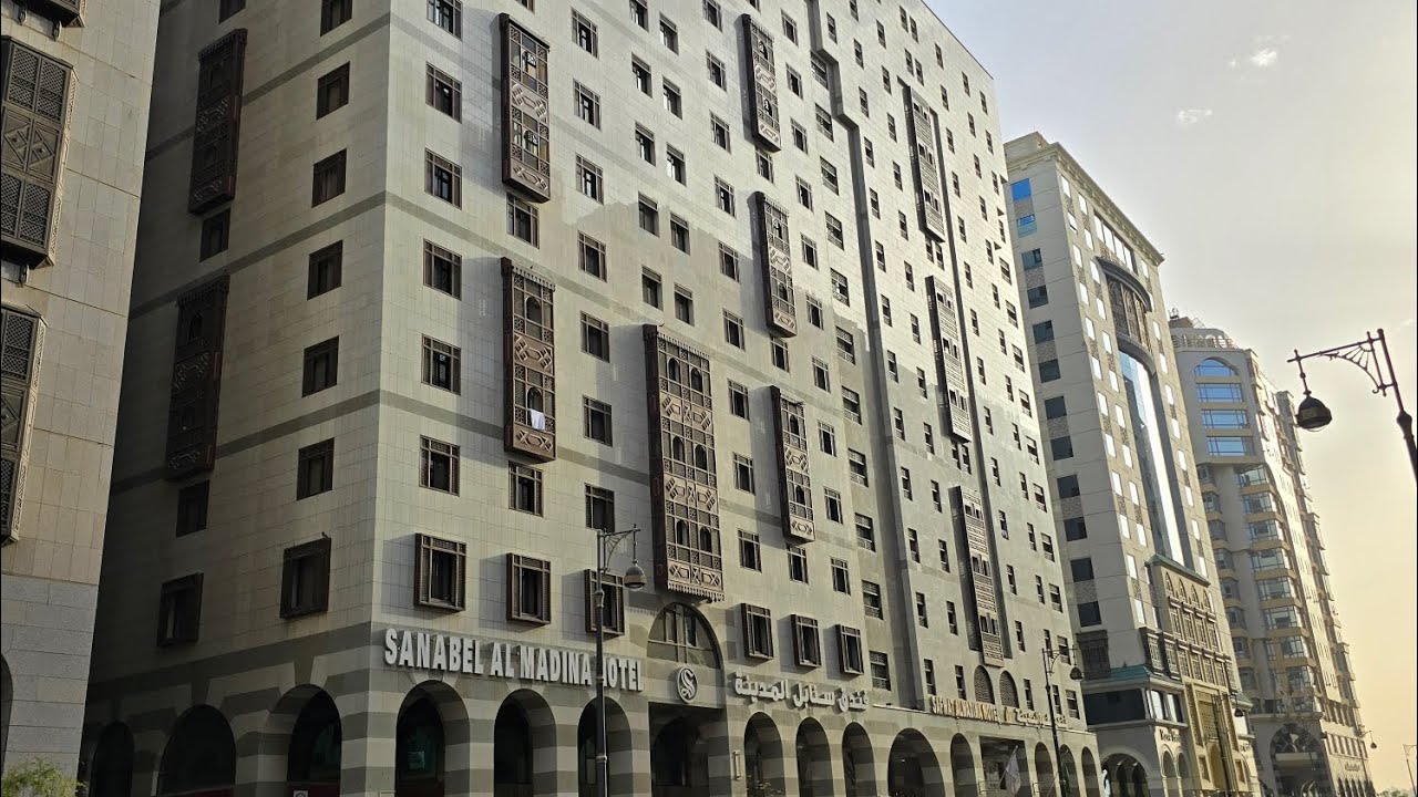 Jarak antara Sanabel Al Madinah Hotel ke Masjid Nabawi