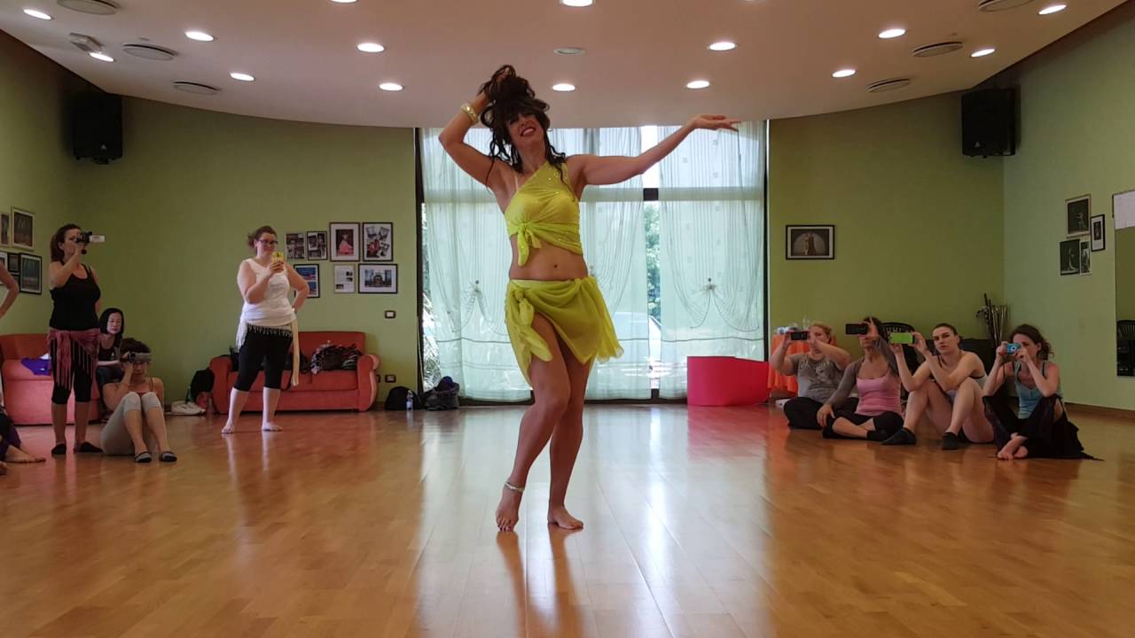 Orit Maftsir oriental class in Palmanova Italy 2016- bellydance music by Sayed Ballaha