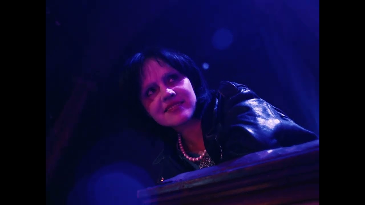 Sassy 009 & The Bangs - 