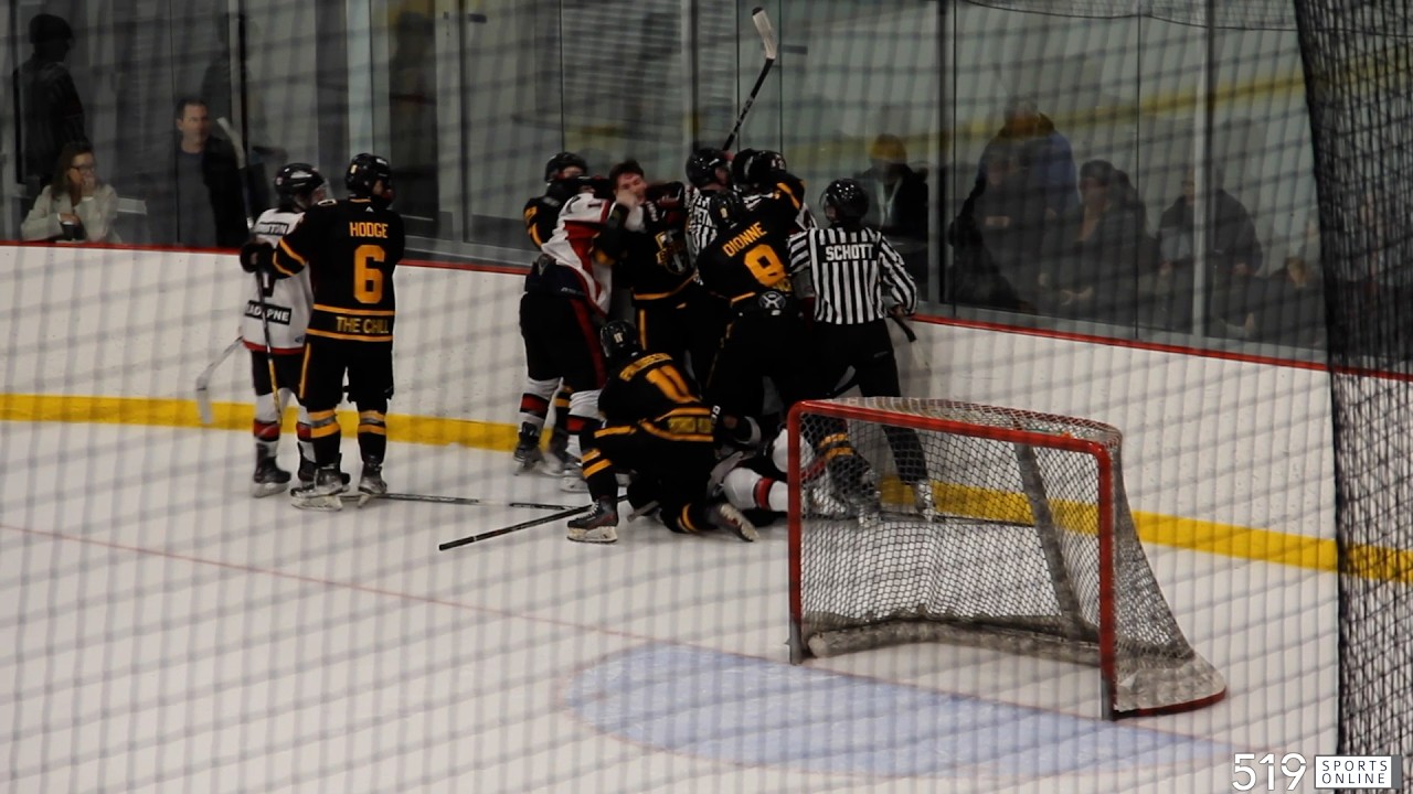 Плей-офф PJHL (матч 2) - Тависток Брейвс против Уэлсли Эпплджекс