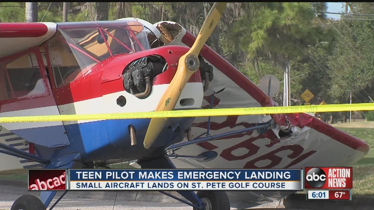 Plane crashes on golf course