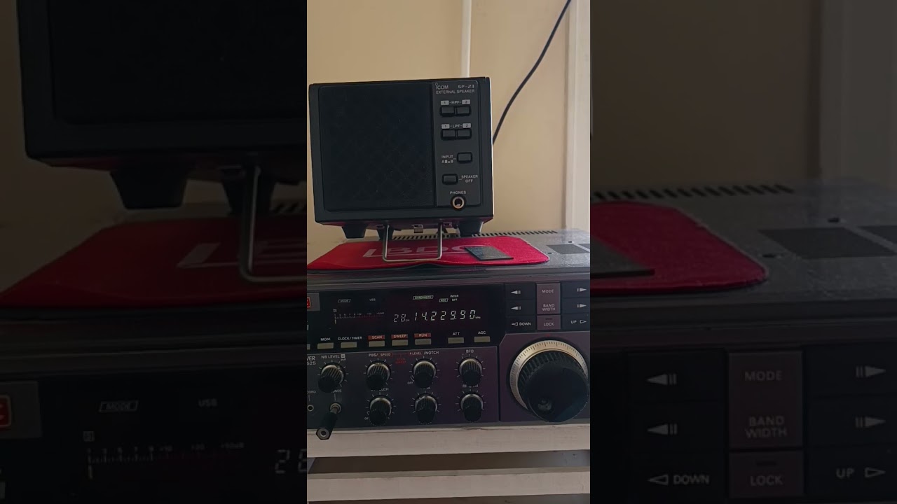 Russian station Oper Sergei from Soschi. RN6 CV 14.229 khz at 11.48 UTC calling cq dx South America.