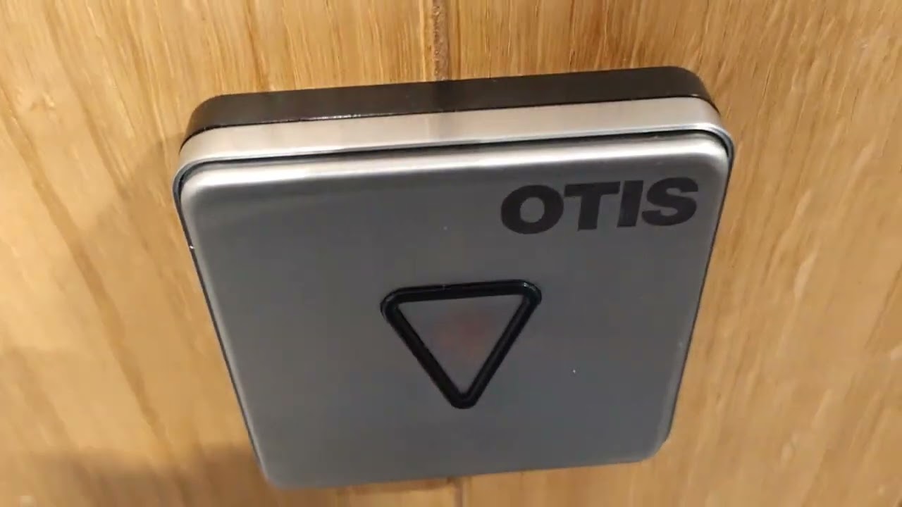 Otis Gen2 Life Lift at TK Maxx/Homesense in Stevenage