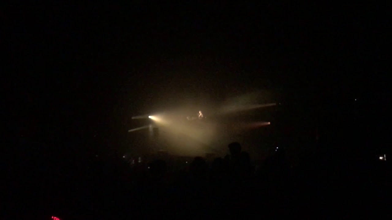 Nicolas Jaar - No . Live performance . Paris