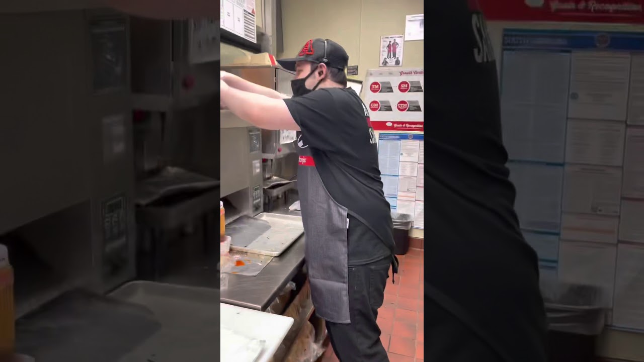 How to make an Arby&rsquo;s Roast Beef Sandwich