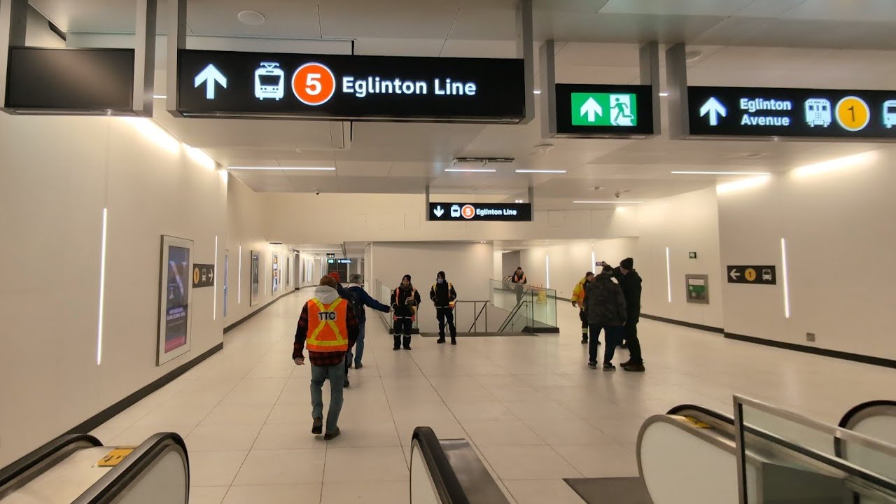 How to Get to Line 1 Yonge-University & LRT Line 5 from Yonge-Eglinton Centre 