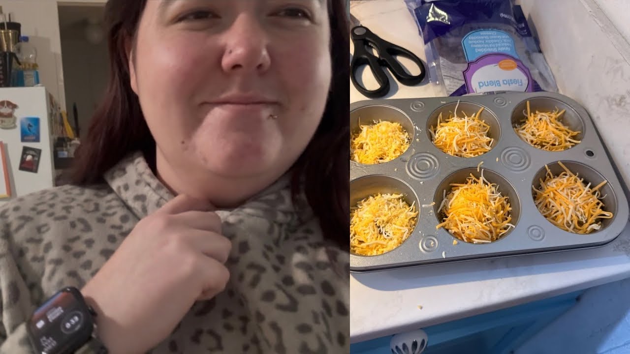 Relaxing vlog at home ~making pickle chips ~ asking my Alexa if i can stay in my pjs 