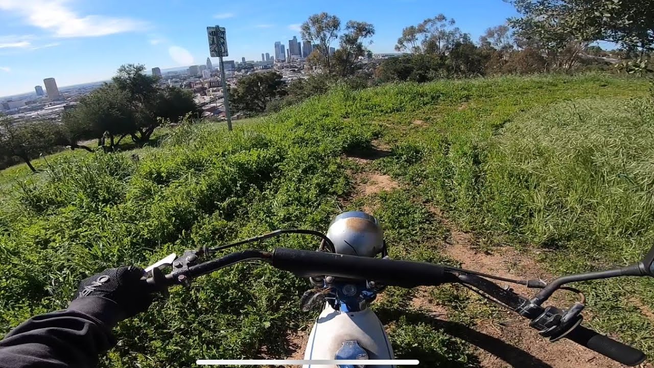 Vintage Yamaha DT175 | Riding through LA hidden trails 