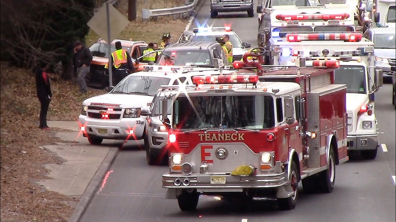 Teaneck Volunteer Ambulance Corps Responding To Route 4 MVA 12-12-18