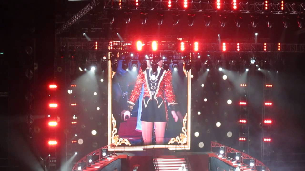 We Are Never Ever Getting Back Together + Closing @ Taylor Swift The RED Tour Singapore 090614