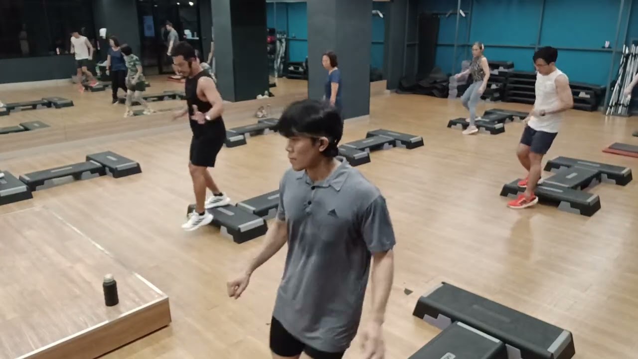 Step Aerobic L2.kru.tom