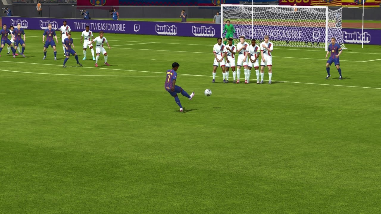 Jugando de nuevo a FIFA MOBILE, os encantará el vídeo. #fifamobile#