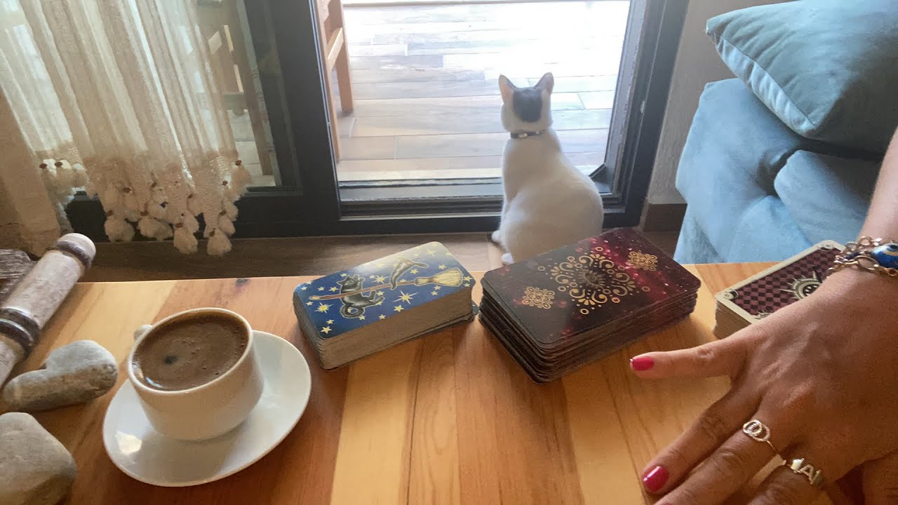 Benim için kim doğru kişi? Mutlu edecek mi? Nasıl biri? Deste Seç TaroT @aysegulerginvlog