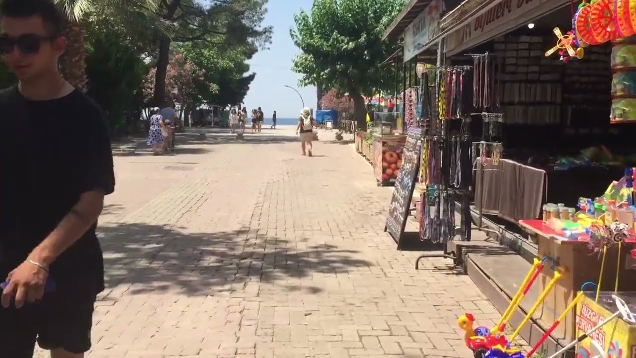 Erdek meydan , sahil