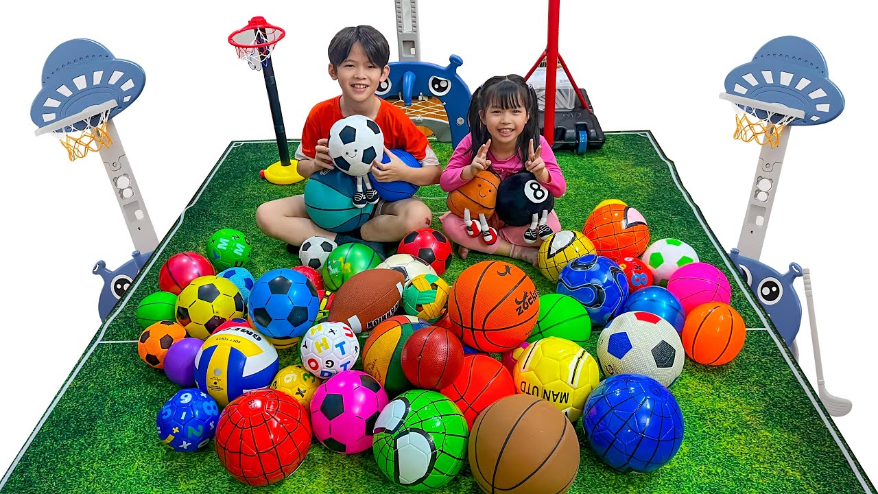 🏀⚽ Kids Sorting Sports Balls by Size & Playing Basketball! 🎯