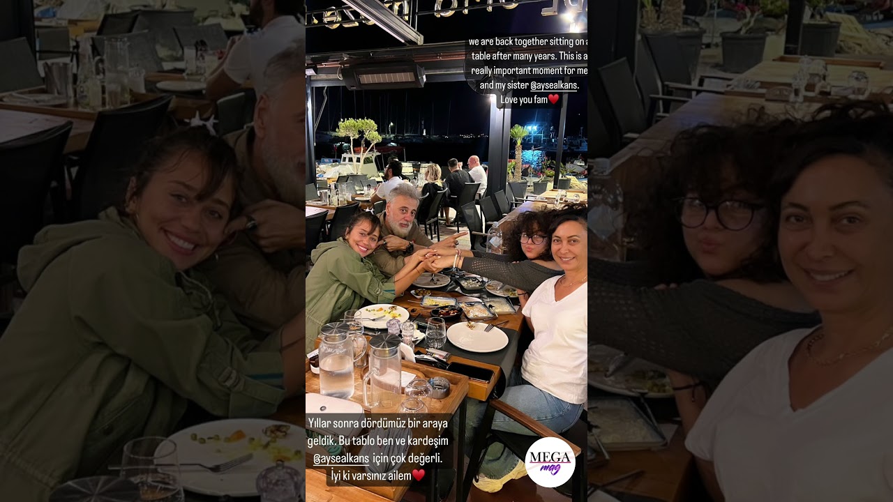 Zeynep Alkan yıllar sonra bir araya gelen babası Hamdi Alkan ve annesi Canan Hoşgör'ü paylaştı