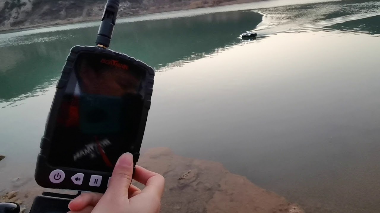 Boatman Leader pro 2021 with a newest fish finder.