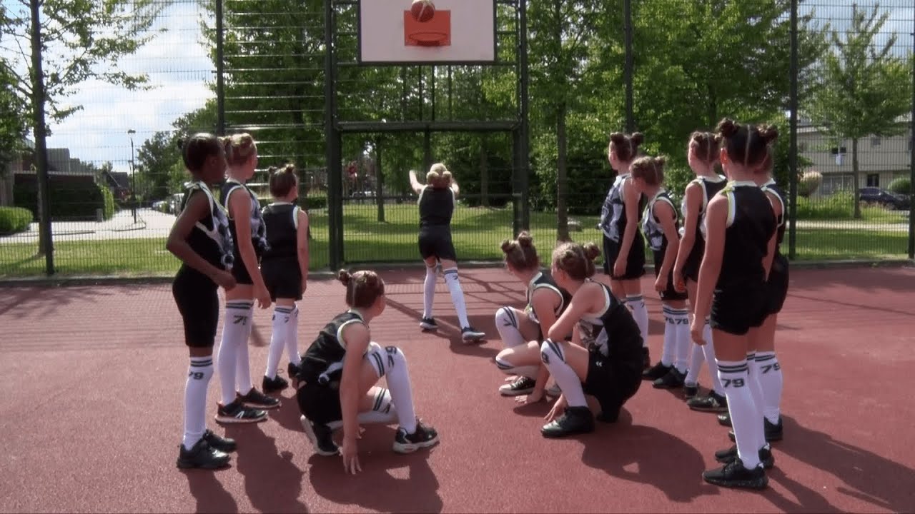 Get'cha Head In The Game // Kids - Sira