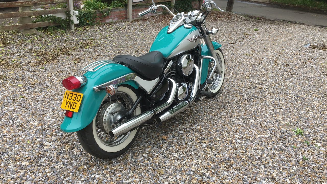 Kawasaki Vulcan VN800 classic with Sportster mufflers