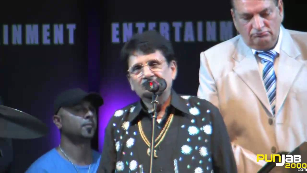 Punjab2000.com - Kuldeep Manak singing Tere Tilla Toh & Maa Hundi Hai Maa Live