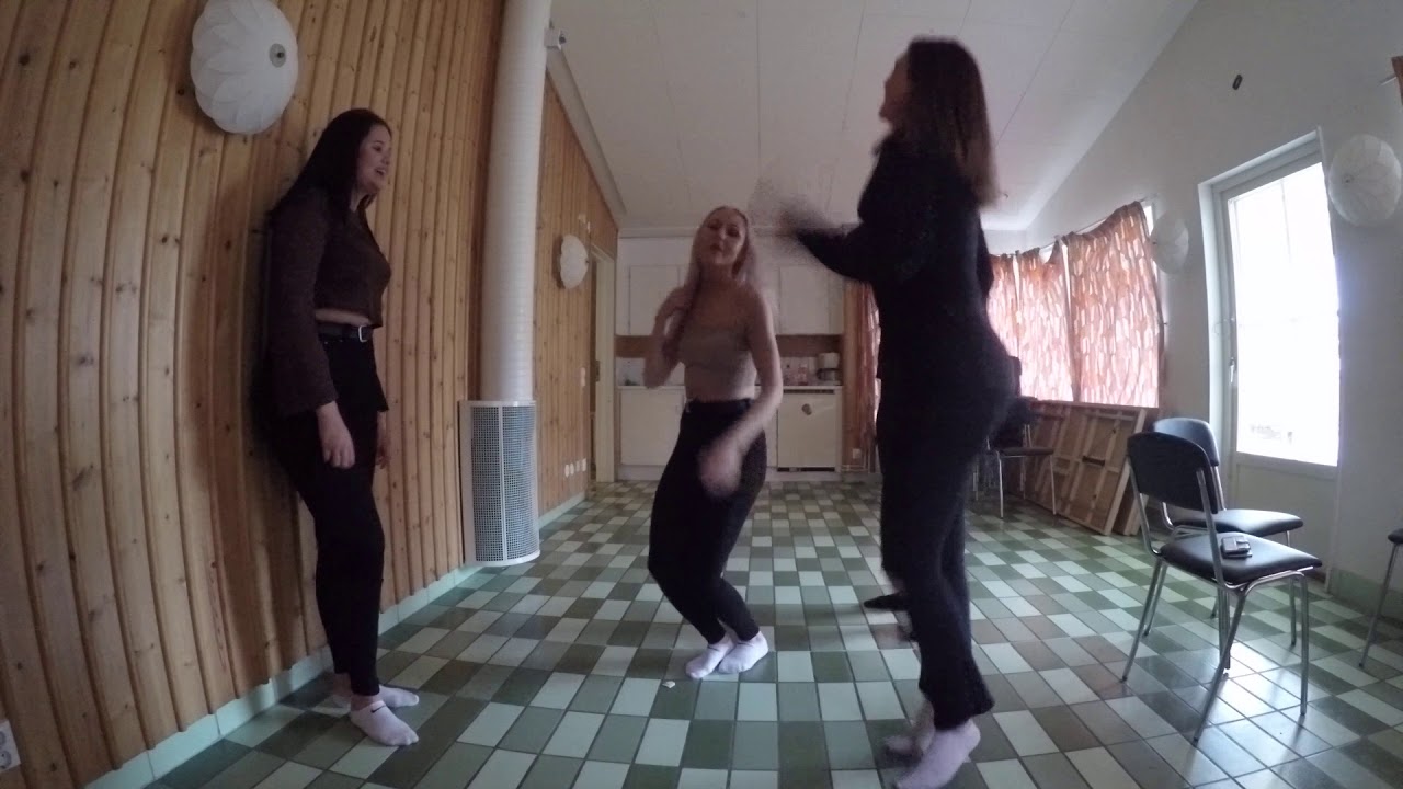 FEEEST !!!!!