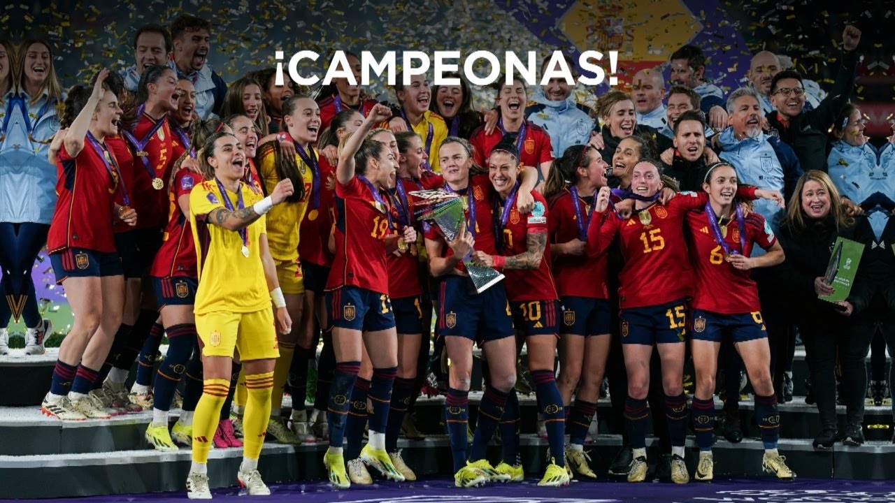 La Selección Española Femenina de Fútbol celebra su triunfo en el Palacio Vistalegre