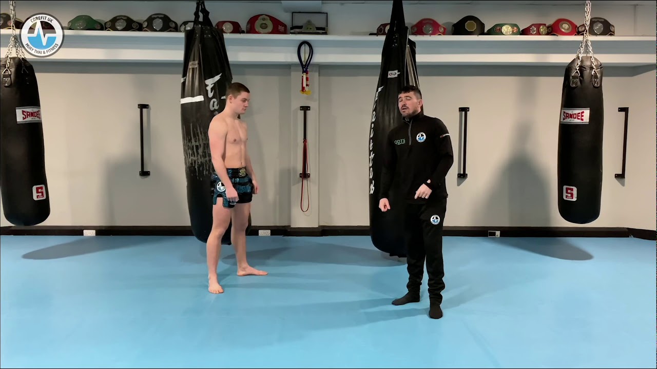 Corefit UK Muay Thai - How to roundhouse like Nong-O