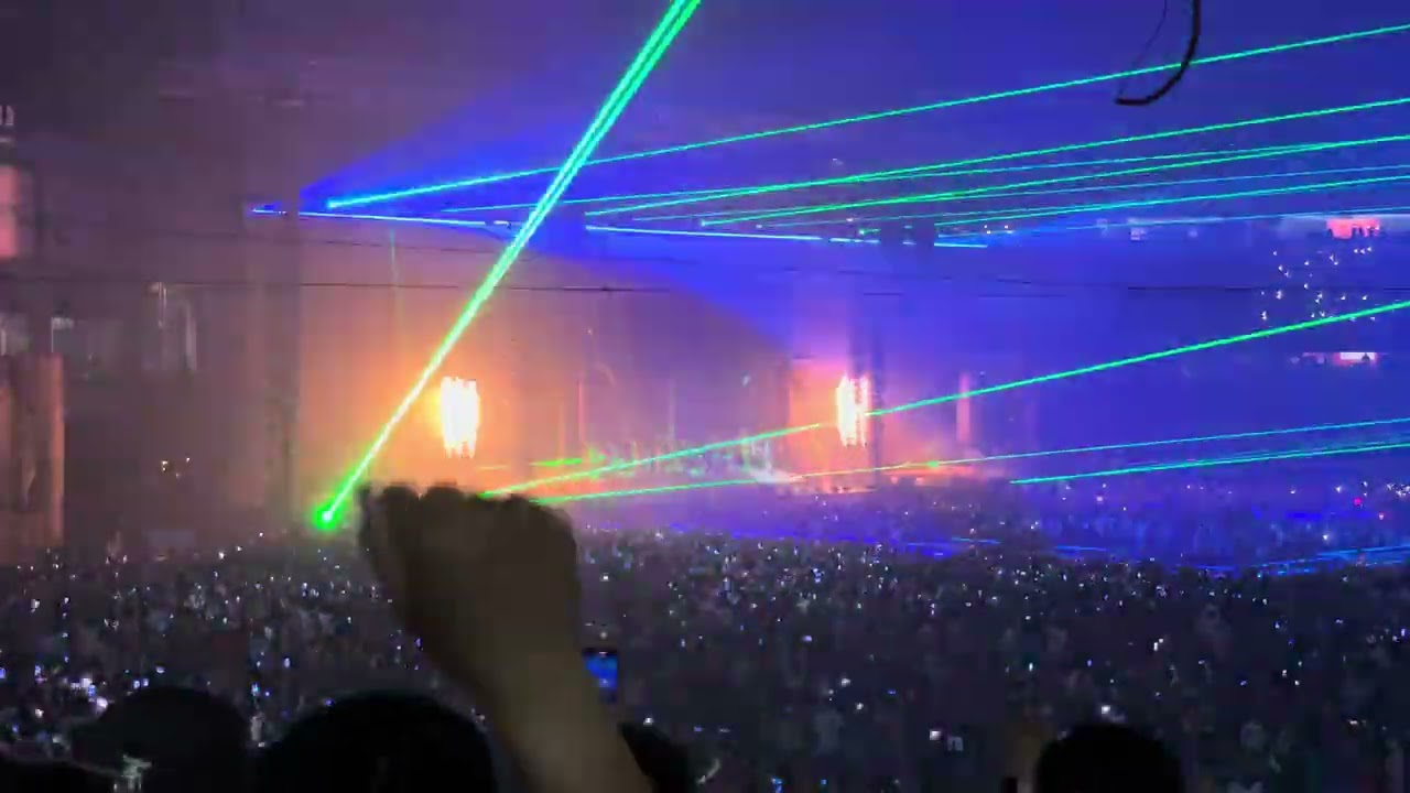 Bad Bunny - El Apagón (Un Verano Sin Ti) Tour