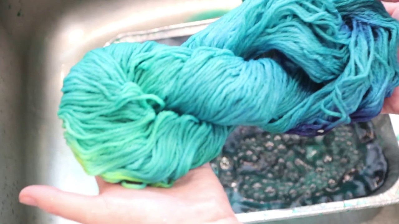 Kettle Dyeing a Twisted Hank of Cotton Yarn with Dry Tie Dye Powder on the Stove Top