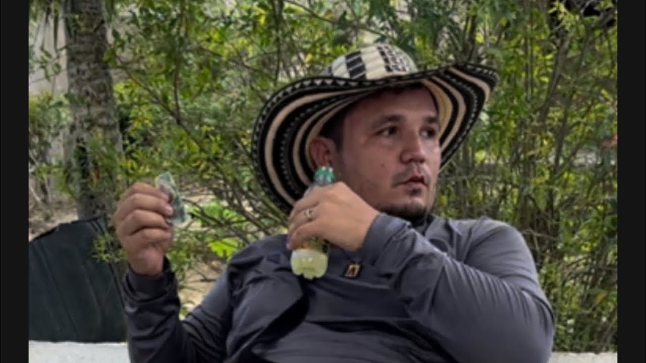 El sabanero pelea con la gomela