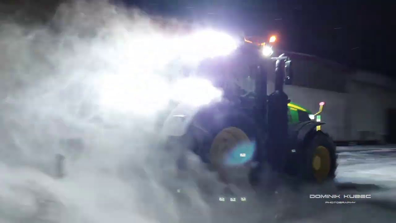 John Deere 7290R Snow plowing